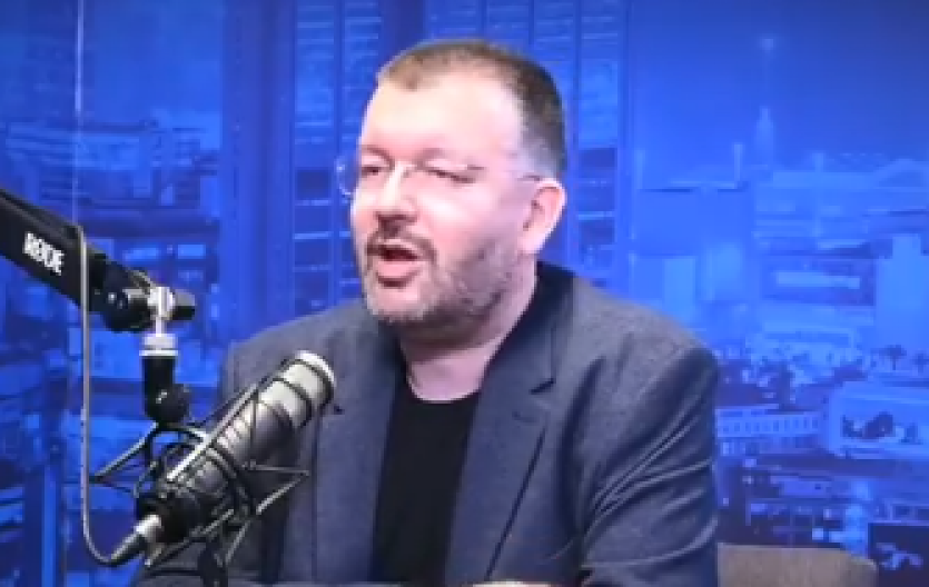 ČIJA KREDITNA KARTICA FINANSIRA OVU "NUTELA REVOLUCIJU"? Profesor Antić opisao licemerje lažne elite!