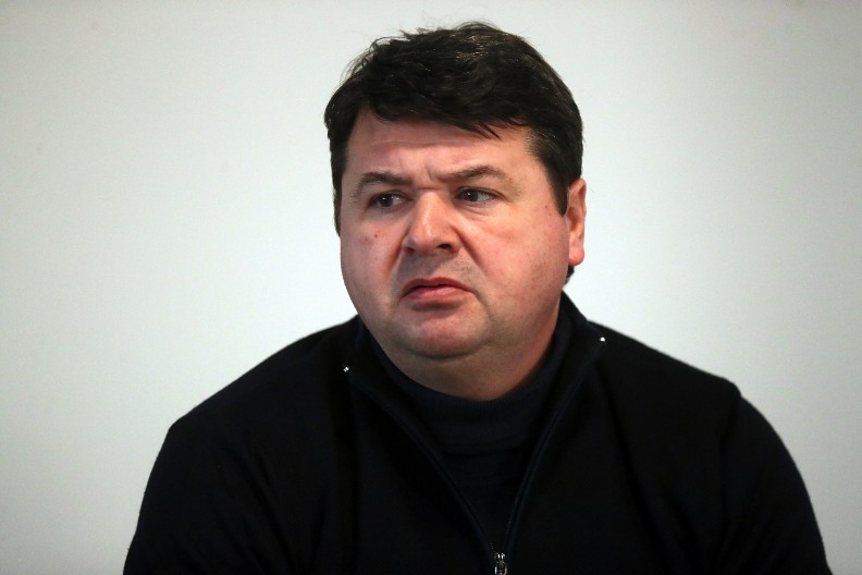 GLAVNA TEMA - VANREDNI PARLAMENTARNI IZBORI Petrov otkrio temu sastanka malih foteljaša na Pravnom fakultetu