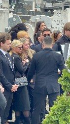 DANIJELA KARIĆ ZAVRŠILA NA INFUZIJI Oglasila se nakon smrti majke, evo u kakvom je stanju (FOTO)