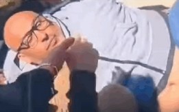 SUZE DECE LINČOVANOG PROFESORA! Siledžijstvo blokadera foteljaša prevršilo je svaku meru! Moraju da odgovoraju!