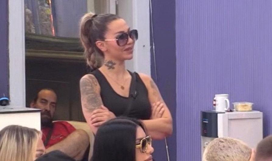 ANELI AHMIĆ NAPUSTILA HOTEL! Presekla i donela krajnju odluku, nije mogla više da izdrži (FOTO)