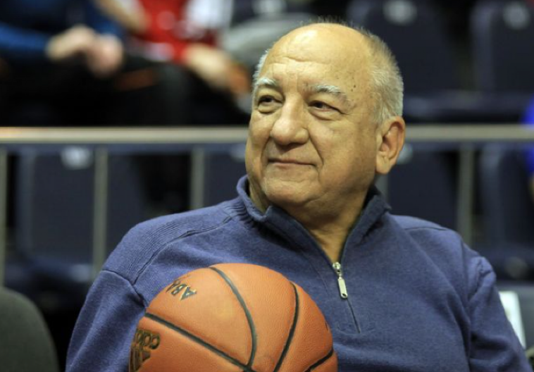 "STALNO JE TELEFONIRAO, KAO DA SE OPRAŠTAO OD SVIH" Supruga legendarnog glumca otkrila sve o njegovim poslednjim trenucima