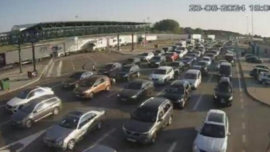 AMSS: Nema zadržavanja na putničkim ni na teretnim terminalima graničnih prelaza