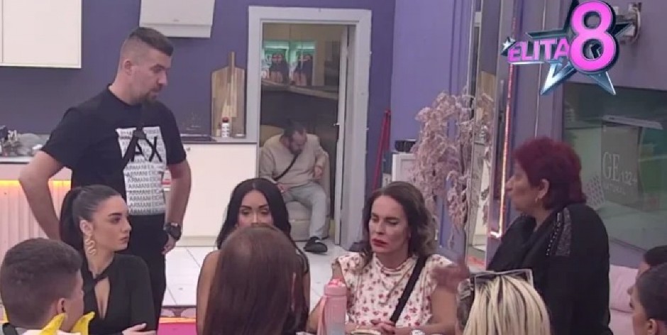 ODREKLA SE ĆERKE U PROGRAMU UŽIVO Nastao muk, jedva suzdržala suze