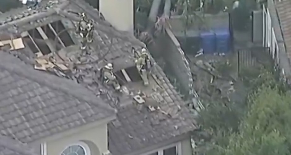 IMA MRTVIH U PADU AVIONA Letelica se srušila na kuće u Los Anđelesu, jezivi snimci sa lica mesta