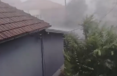 PROVALA OBLAKA U LOZNICI Jako nevreme se sručilo na grad, front se pomera!
