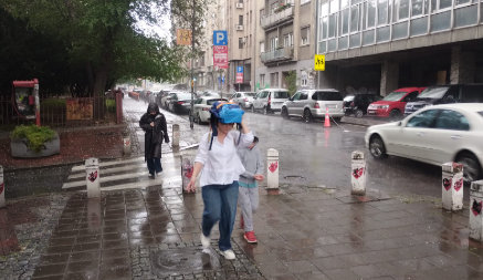 NIJE KRAJ OLUJAMA, OVAJ DEO JE NAJKRITIČNIJI Srbiji i danas prete grad, gromovi i veoma obilni pljuskovi