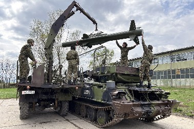 UPOZORENJE VOJSKE SRBIJE, OVDE ĆE SE ČUTI PUCNJI “Ne idi dalje – gađa se!“