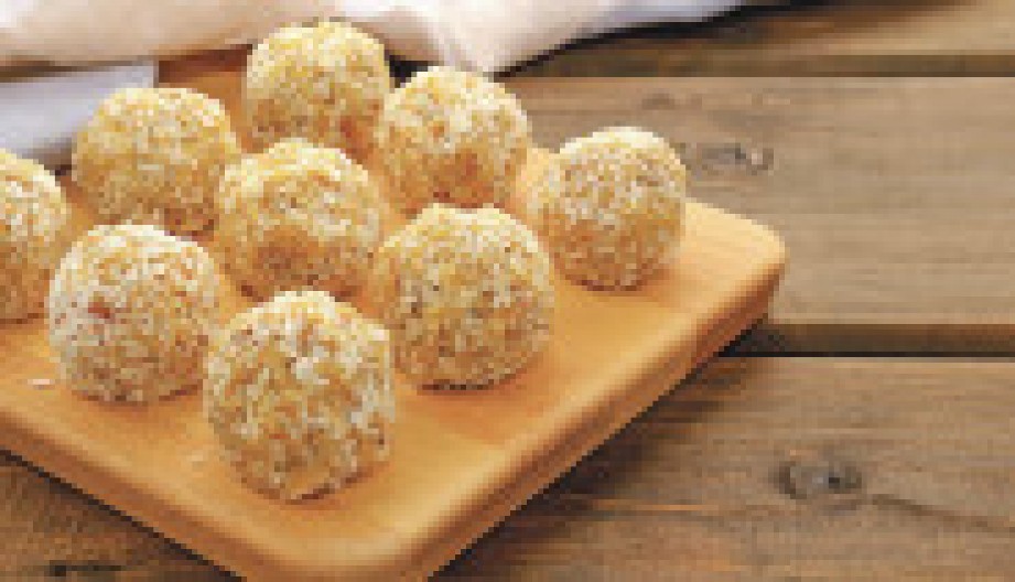 POSNE BANANA KUGLICE SE TOPE U USTIMA Brzinski desert kada vam se jede slatko, a nemate vremena