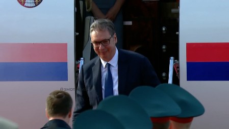 VUČIĆ STIGAO U MOSKVU! Predsednikov avion sleteo na aerodrom Vnukovo!