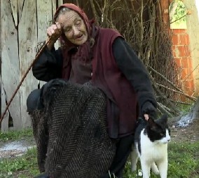 BAKA SMILJA (87) ČEKA SVOG ‘ĐEDA’ ‘Šta će mi momak, oni žele samo jedno’