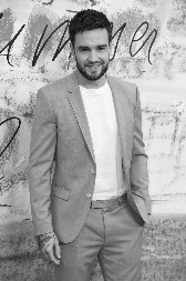 SEDAM MESECI OD SMRTI LIJAMA PEJNA, BOGATSTVO IDE U RUKE JEDNOJ ŽENI Ostavio milione iza sebe