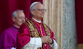 "MIR SA SVIMA VAMA!" Novi papa se obratio svetu sa balkona Sikstinske kapele: Dočekan gromoglasnim aplauzom (FOTO/VIDEO)