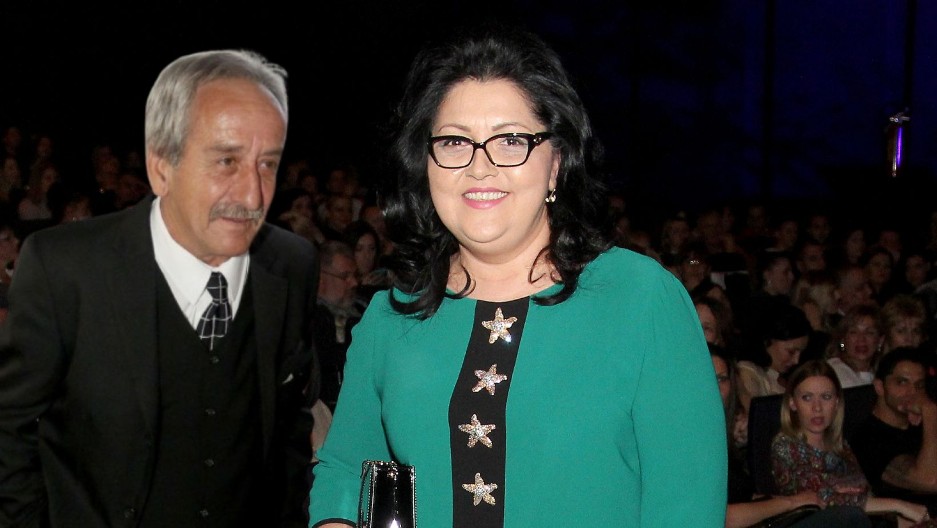 RODITELJI MARIJE ŠERIFOVIĆ PONOVO ZAJEDNO! Mnogo godina nakon razvoda uhvaćeni na javnom mestu: "Sedi, Rajko, pored mene"