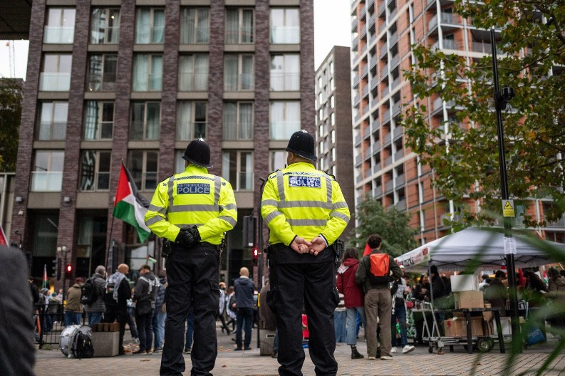 NAJBOLJE DRUGARICE POGINULE DRŽEĆI SE ZA RUKE "Umesto poklona za 18. rođendan, dobile su spomenik"