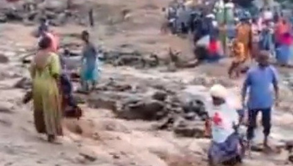 STRAVIČNE POPLAVE! Poginulo preko 60 ljudi, voda nosi sve pred sobom u Kongu!