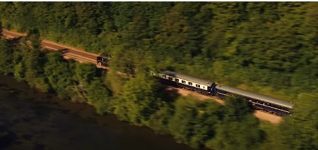 ITALIJANSKI LUKSUZNI VOZ "DOLČE VITA ORIJENT EKSPRES" PRIMIO PRVE PUTNIKE Obilazi najlepše delove Italije, a cena karte je - prava sitnica