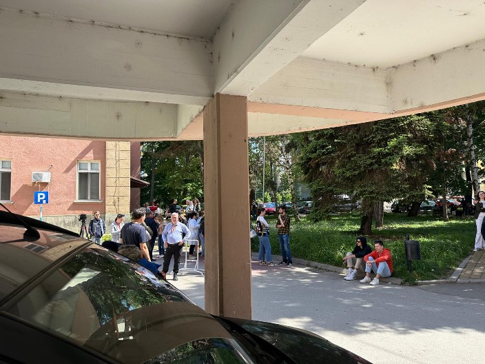 KRAJ BLOKADE I U "7. APRILU" Medicinska škola u Novom Sadu kreće sa radom!