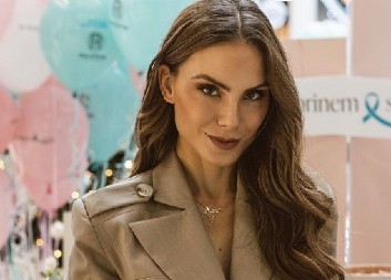 NAŠA GLUMICA U TANGAMA NAKON POROĐAJA Objavila fotku, a muškarcima popadale vilice!