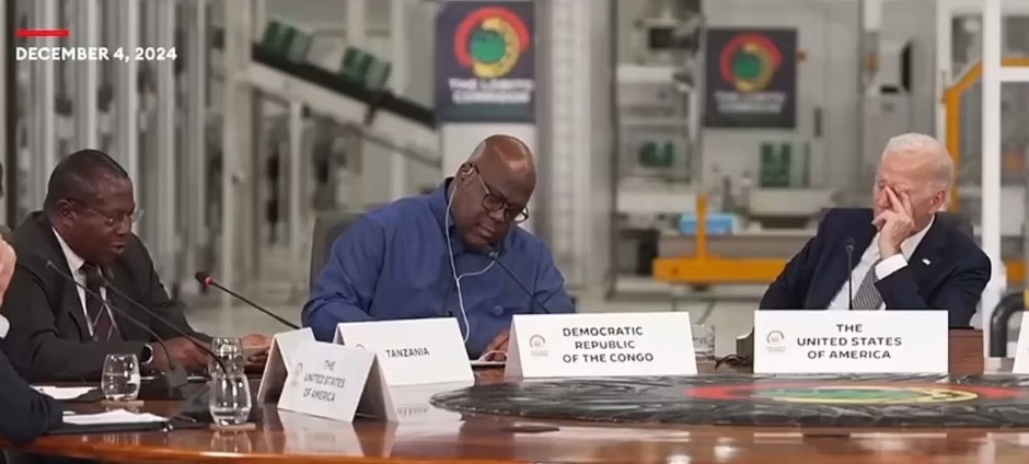 MALO JE ZAHRKAO: Bajden zaspao usred važnog razgovora na samitu u Angoli! (FOTO)