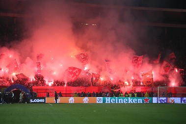 OVI NAPADAČI SU MOGLI NA "MARAKANU" Kako je Zvezda odbila jednu od najvećih zvezda fudbala, kapitena Partizana i opasnu gol mašinu