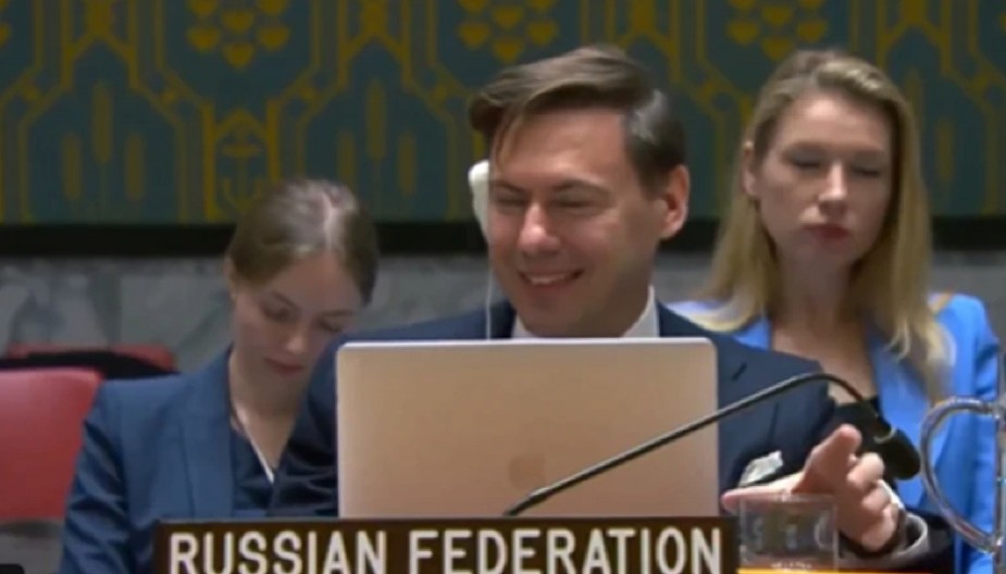 SKANDAL U UN: Ruski zvaničnik se smejao dok se pričalo o smrti dece u Ukrajini (VIDEO)