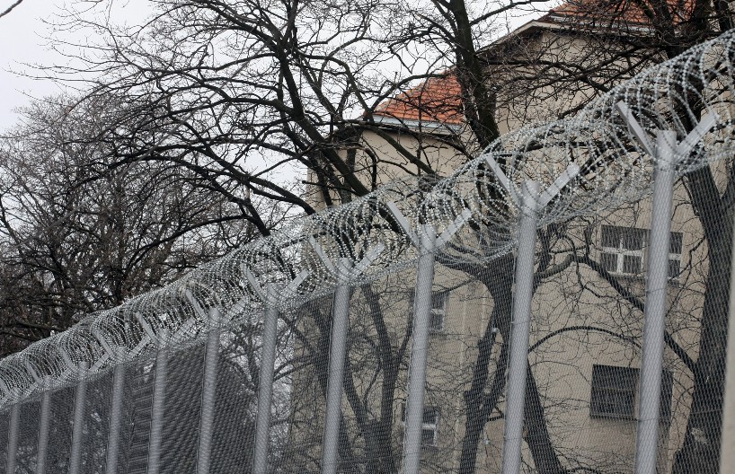 ROBIJA ZA NAPASNIKA KOJI JE POKUŠAO DA SILUJE STARICU (91)  Žena je od zadobijenih povreda preminula 20 dana kasnije