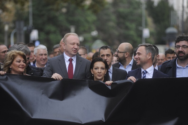 OBOJENA REVOLUCIJA NA DELU! Đilas i Marinika u potpunosti preuzeli kampanju: Fotografije iz Moldavije, Gruzije, Jeremenije i Ukrajine to i potvrđuju! (FOTO)