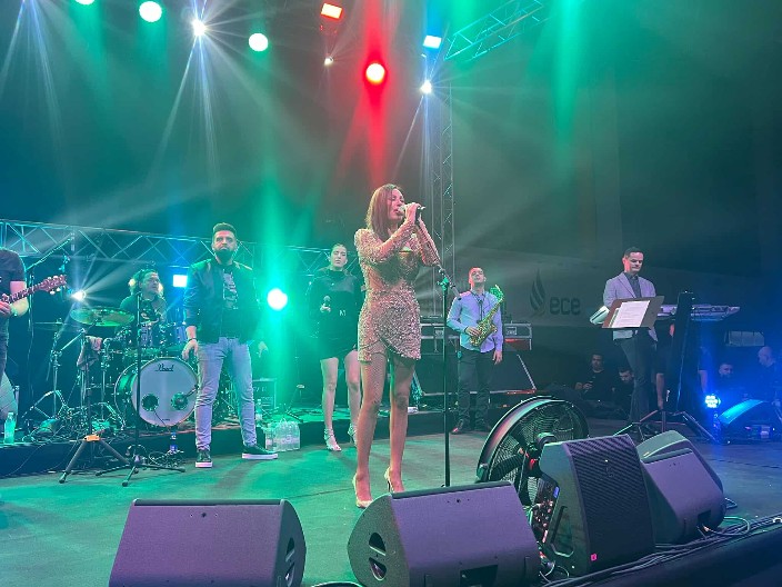 CECA RAŽNATOVIĆ ODRŽALA KONCERT ZA PAMĆENJE! Zapalila publiku i ovim hitom stvorila magiju u dvorani (FOTO)
