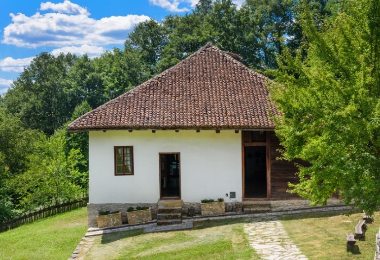 STIŽE NOVA POMOĆ DRŽAVE Počinje obnova seoskih domova, novac se ne vraća