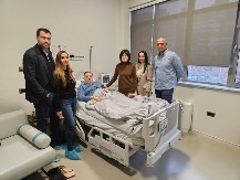 LEKARI SE OGLASILI O STANJU MILORADA DODIKA! Porodica ga okružila pored bolničkog kreveta:"Njegov oporavak..."(FOTO)