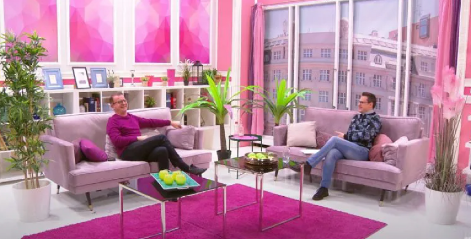 NEVEROVATNA ISPALA U PROGRAMU! Voditelj u šoku zbog odgovora poznatog pevača, on nije shvatao gde greši!