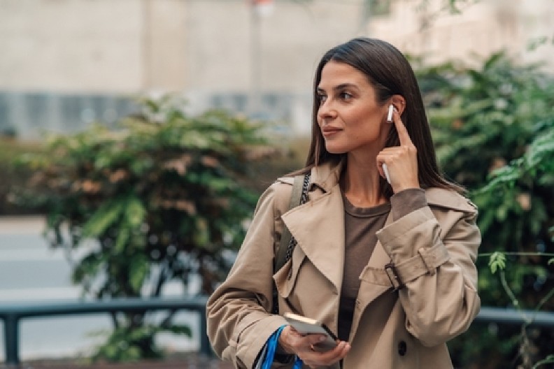 NEMOJTE NIKADA ZANEMARIVATI ČIŠĆENJE SLUŠALICA  Nosite ih svakodnevno, ali ovo obavezno morate da znate