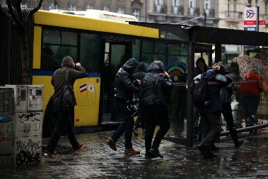 STIŽU NAM KIŠA I SNEG!  Još veće pogoršanje za vikend, a evo kako će biti sledeće nedelje