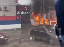 PLAMEN OBUHVATIO VOZILO, GUSTI CRNI DIM PREKRIO OKOLINU! Užas u Temerinu (VIDEO)