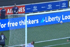 OVAKO NEŠTO NISTE DUGO VIDELI Imamo promašaj godine, kako je ovo uspeo? (VIDEO)