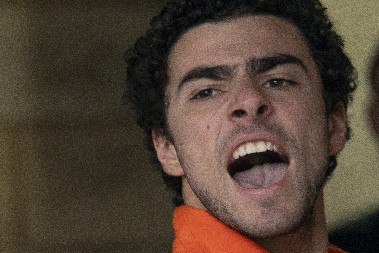 OBOŽAVAOCI ''NASMEJANOG UBICE'' PRIKUPLJAJU NOVAC ZA NJEGOVU ODBRANU: Prodaju stvari sa likom njihovog uzora, natpisi su ZABRINJAVAJUĆI