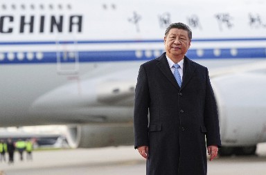 SUDAR TITANA Si žestoko opleo po Trampu, Kina i SAD u klinču!