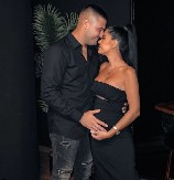 PORODILA SE NAŠA POZNATA VODITELJKA! Muž puca od sreće: "Naša porodica je bogatija za jednog člana"