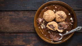 NEODOLJIVE KNEDLE SA LEŠNIK KREMOM Starinski desert brze pripreme koji se topi u ustima