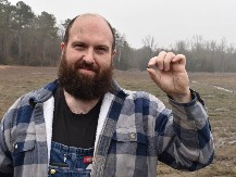 PRONAŠAO JE U PARKU NEŠTO NEVEROVATNO Obogatio se preko noći - imao je ludačku sreću