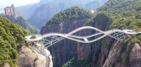 MOST OD 120 MILIONA Ovako izgleda kada arhitektura i luda ideja naprave čudo u Kini (VIDEO)