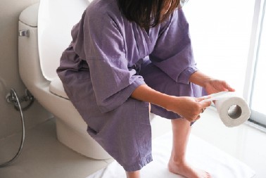 NIJE SAMO KRV U STOLICI Ovaj simptom raka debelog creva ne smete ignorisati, a najčešće ne može da se prepozna