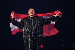 "ONA ME SMIRUJE, BEZ NJE NE MOGU" Raskrinkana tajna favorita na Evroviziji, u sve umešana i ova Srpkinja