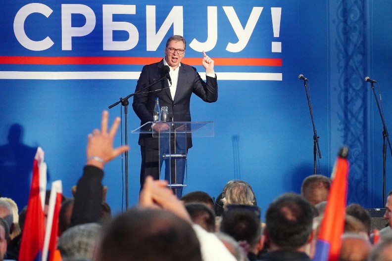 NEMA VIŠE VAŠIH ZAHTEVA Vučić jasan i glasan: Sad slušam NAROD!