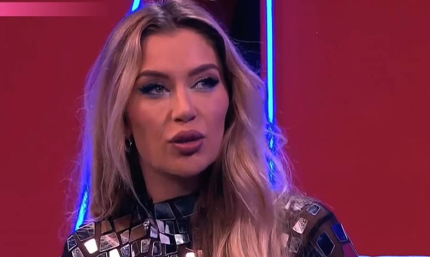 TEI TAIROVIĆ POZLILO, HITNO JE ODVELI SA BINE Zdravlje pevačice ugroženo, evo šta joj se desilo