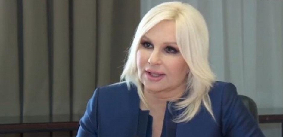 ZORANA MIHAJLOVIĆ U PAR SEKUNDI SAHRANILA MILOŠA JOVANOVIĆA: "A Vi ste pa pristojni sa nožem u pojasu!" (VIDEO)