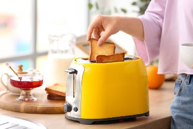 KUVAR OTKRIO TRIK ZA SAVRŠEN TOST Neće vam zagoreti, biće hrskav spolja, a mekan iznutra