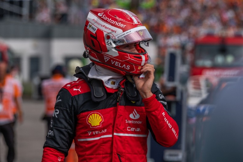 Završio trku u „Formuli 1“ – odmah zatim, otišao na pljesku u ferariju od 800.000 evra (VIDEO)