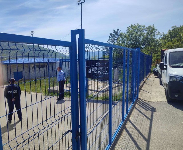 KURTIJEVCI NAORUŽANI DO ZUBA UPALI U CRVENI KRST Jezivo maltretiranje srpskog naroda na KiM